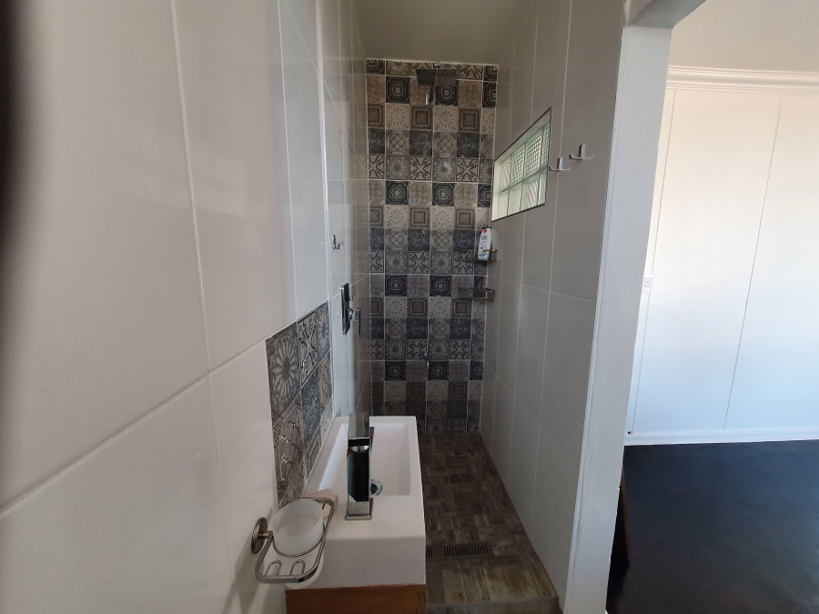 To Let 2 Bedroom Property for Rent in Summerstrand Eastern Cape